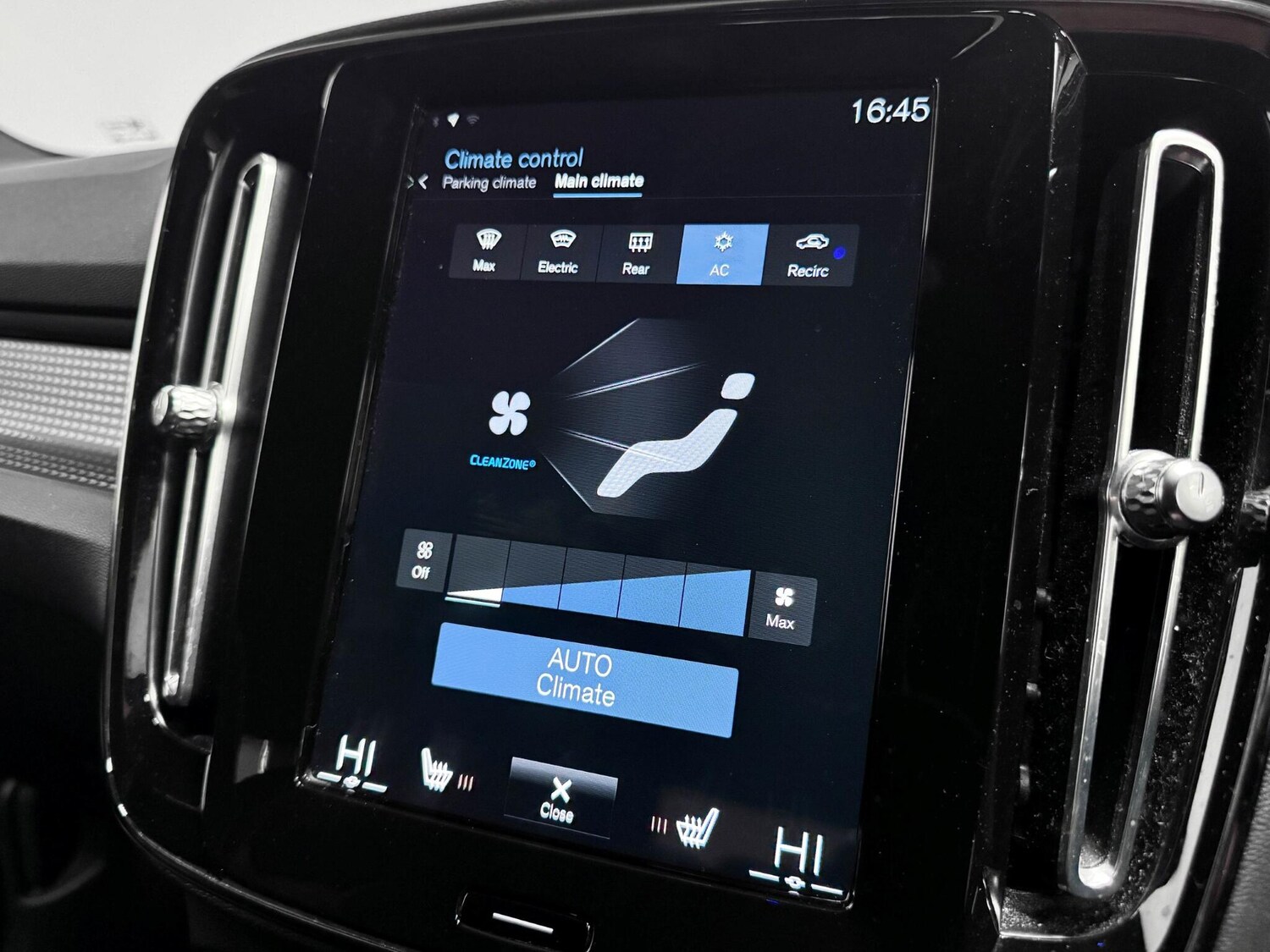 Used Volvo XC40 2020 for sale - 77646190: Photo 41