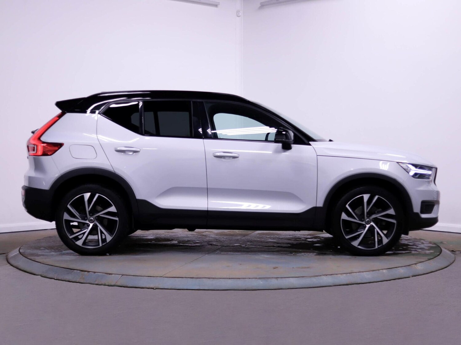 Used Volvo XC40 2020 for sale - 77646190: Photo 8