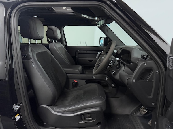 Used Land Rover Defender 90 2023 for sale - 76166822: Photo 23