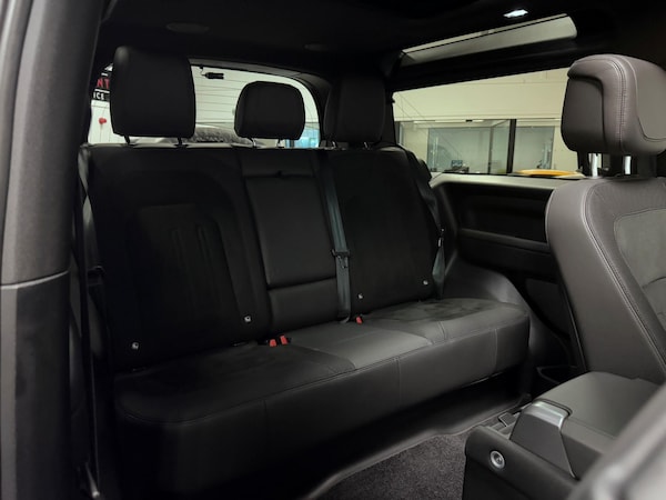 Used Land Rover Defender 90 2023 for sale - 76166822: Photo 26