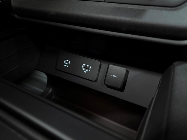 Used Land Rover Defender 90 2023 for sale - 76166822: Photo 33