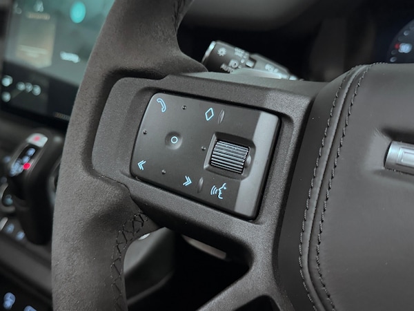Used Land Rover Defender 90 2023 for sale - 76166822: Photo 40