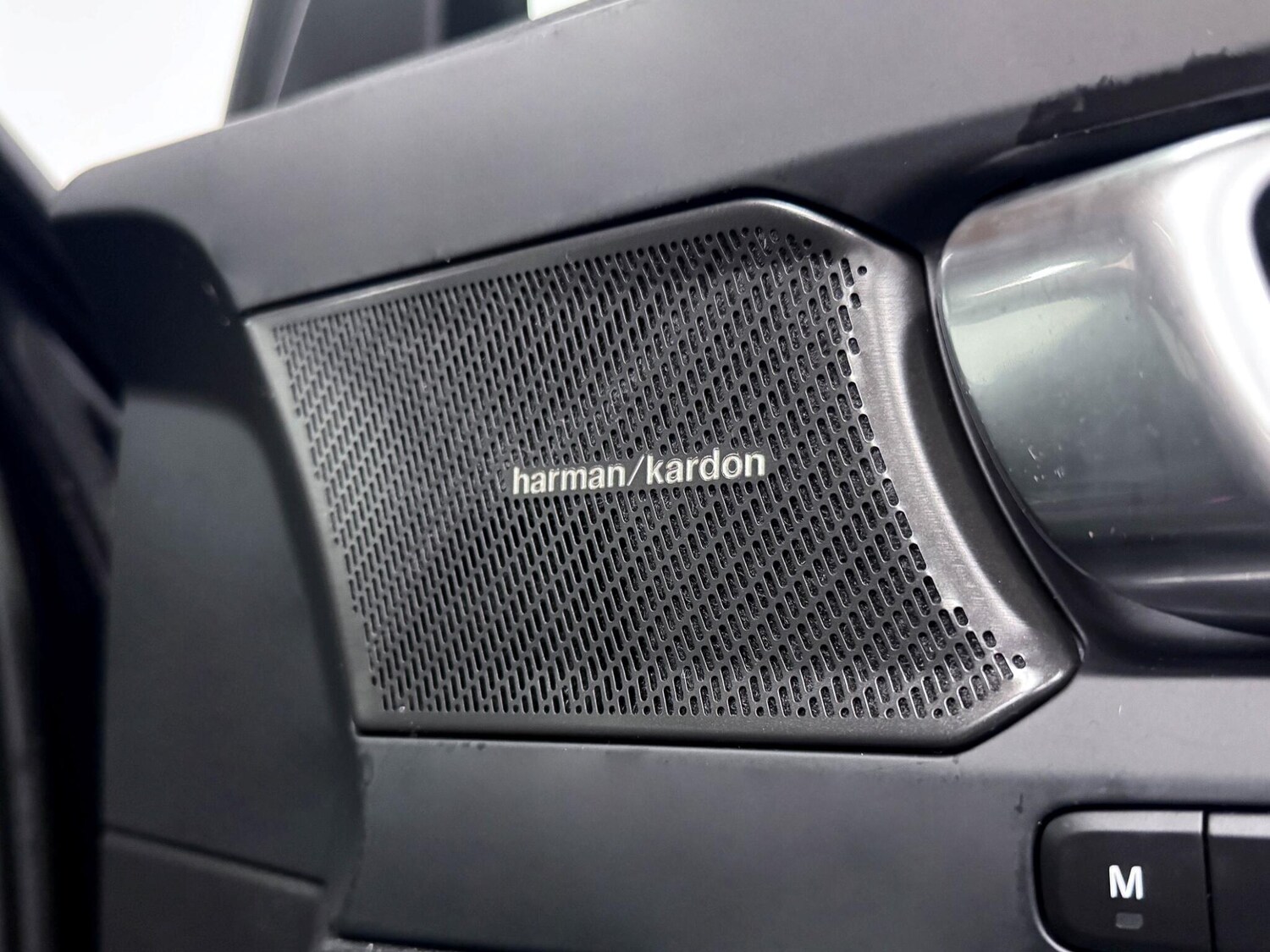 Used Volvo XC40 2023 for sale - 76584464: Photo 16