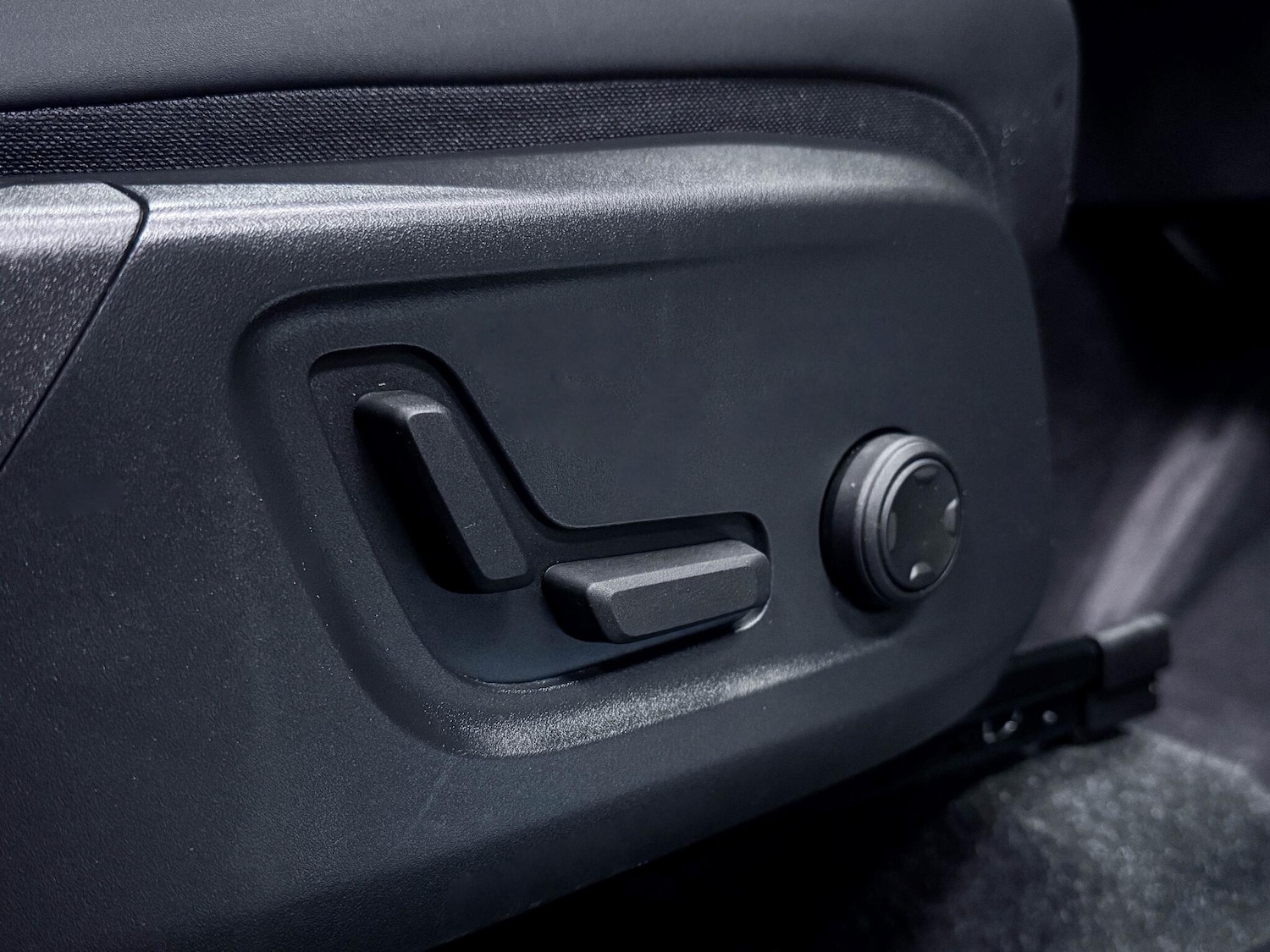 Used Volvo XC40 2023 for sale - 76584464: Photo 21