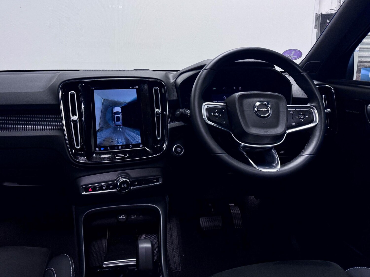 Used Volvo XC40 2023 for sale - 76584464: Photo 36