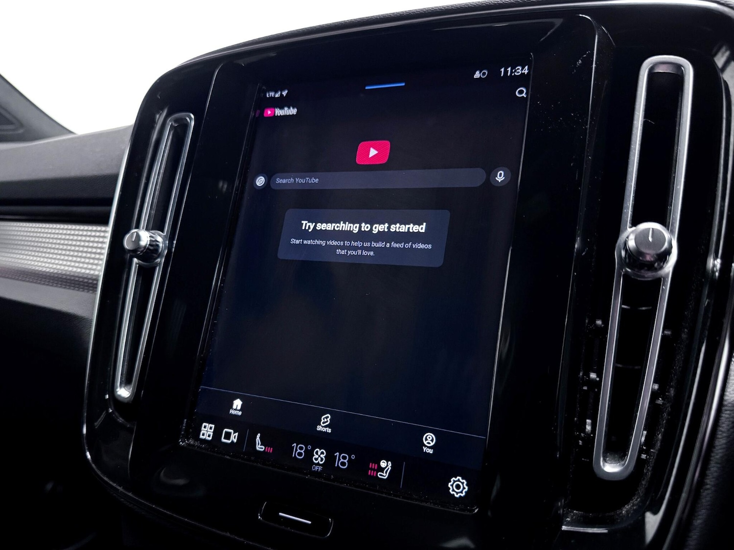 Used Volvo XC40 2023 for sale - 76584464: Photo 44