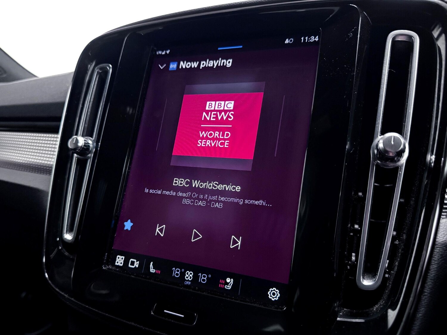 Used Volvo XC40 2023 for sale - 76584464: Photo 46