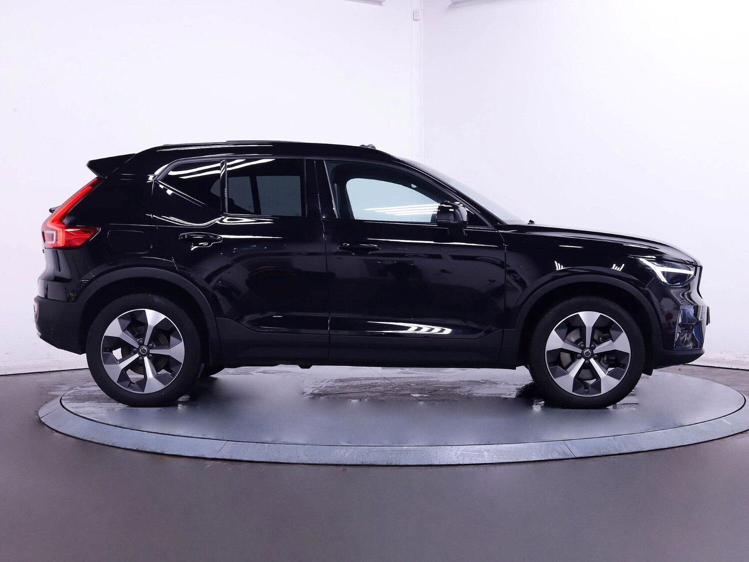 Used Volvo XC40 2023 for sale - 76584464: Photo 8