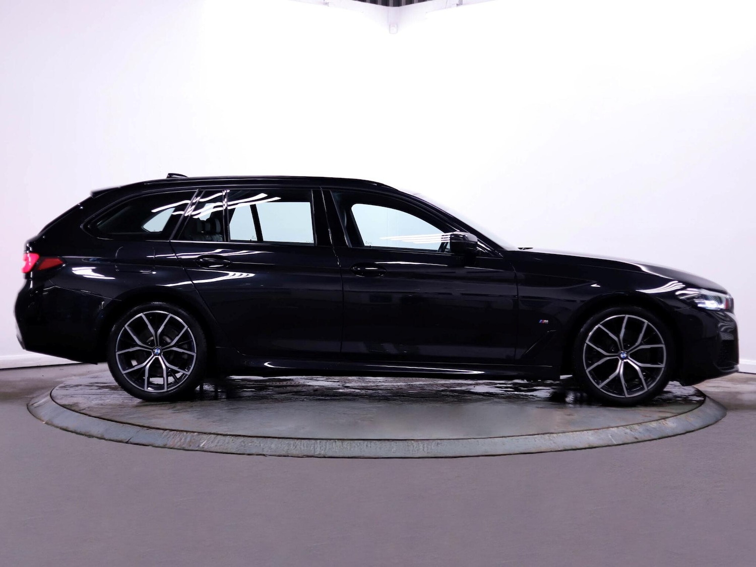 Used BMW 5 Series 2022 for sale - 77612274: Photo 8