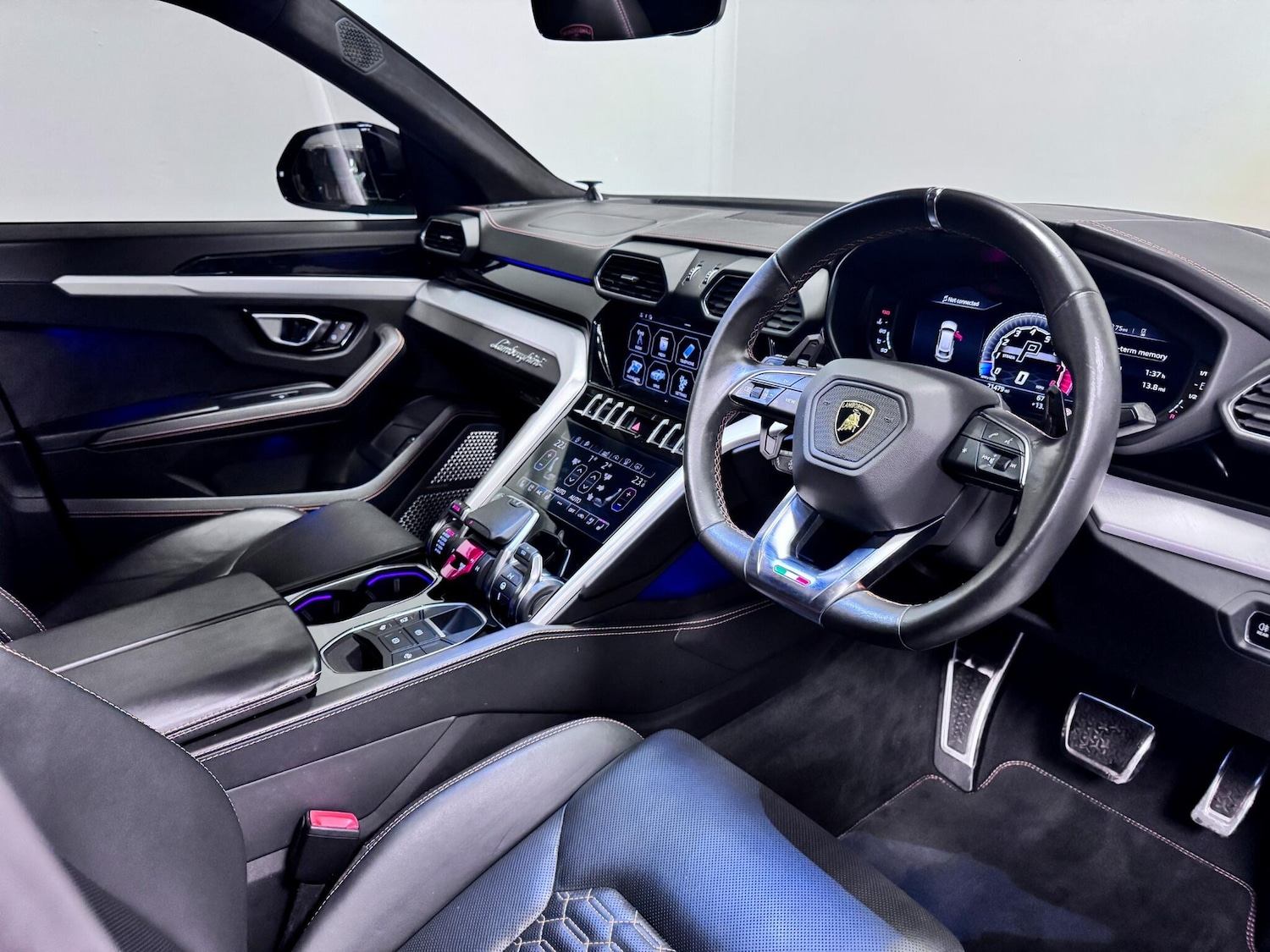 Used Lamborghini Urus 2021 for sale - 77478728: Photo 26
