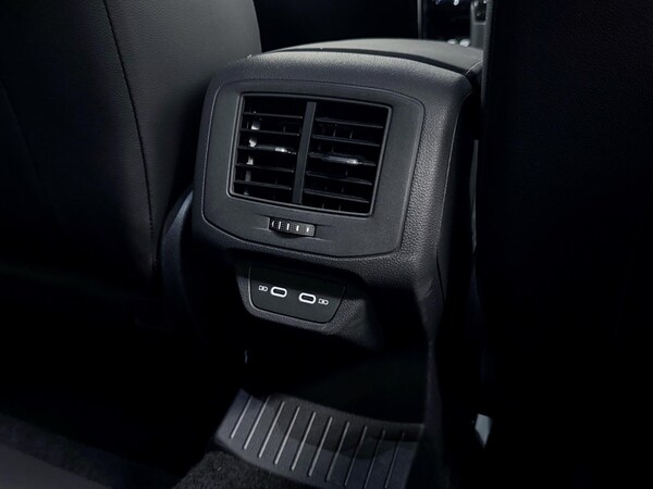 Used Volkswagen T-Roc 2024 for sale - 75060282: Photo 24
