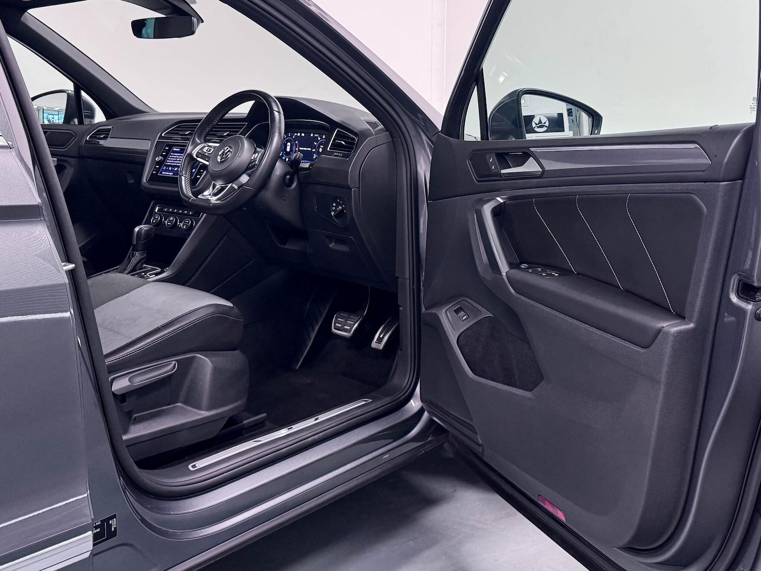 Used Volkswagen Tiguan 2020 for sale - 76152723: Photo 16