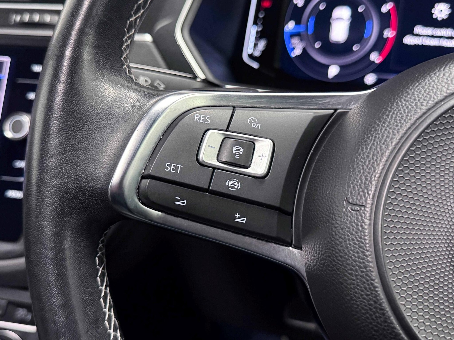 Used Volkswagen Tiguan 2020 for sale - 76152723: Photo 37