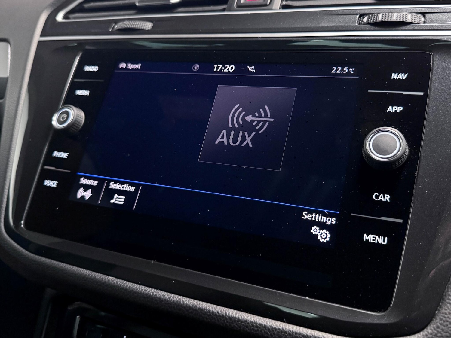 Used Volkswagen Tiguan 2020 for sale - 76152723: Photo 48