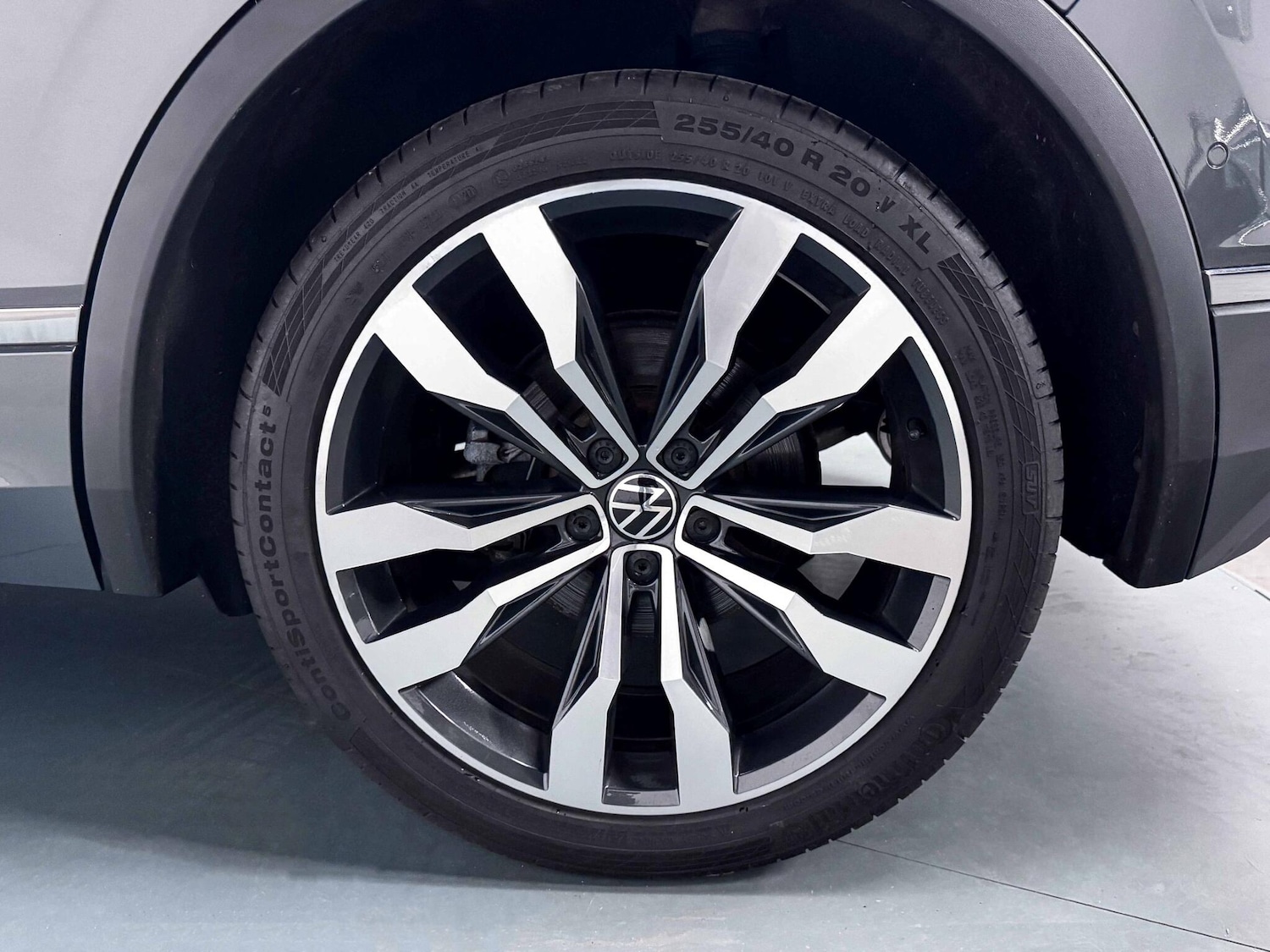 Used Volkswagen Tiguan 2020 for sale - 76152723: Photo 59