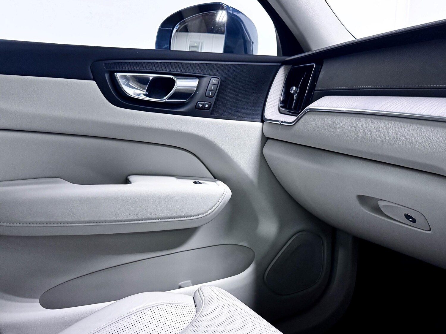 Used Volvo XC60 2021 for sale - 77377062: Photo 24