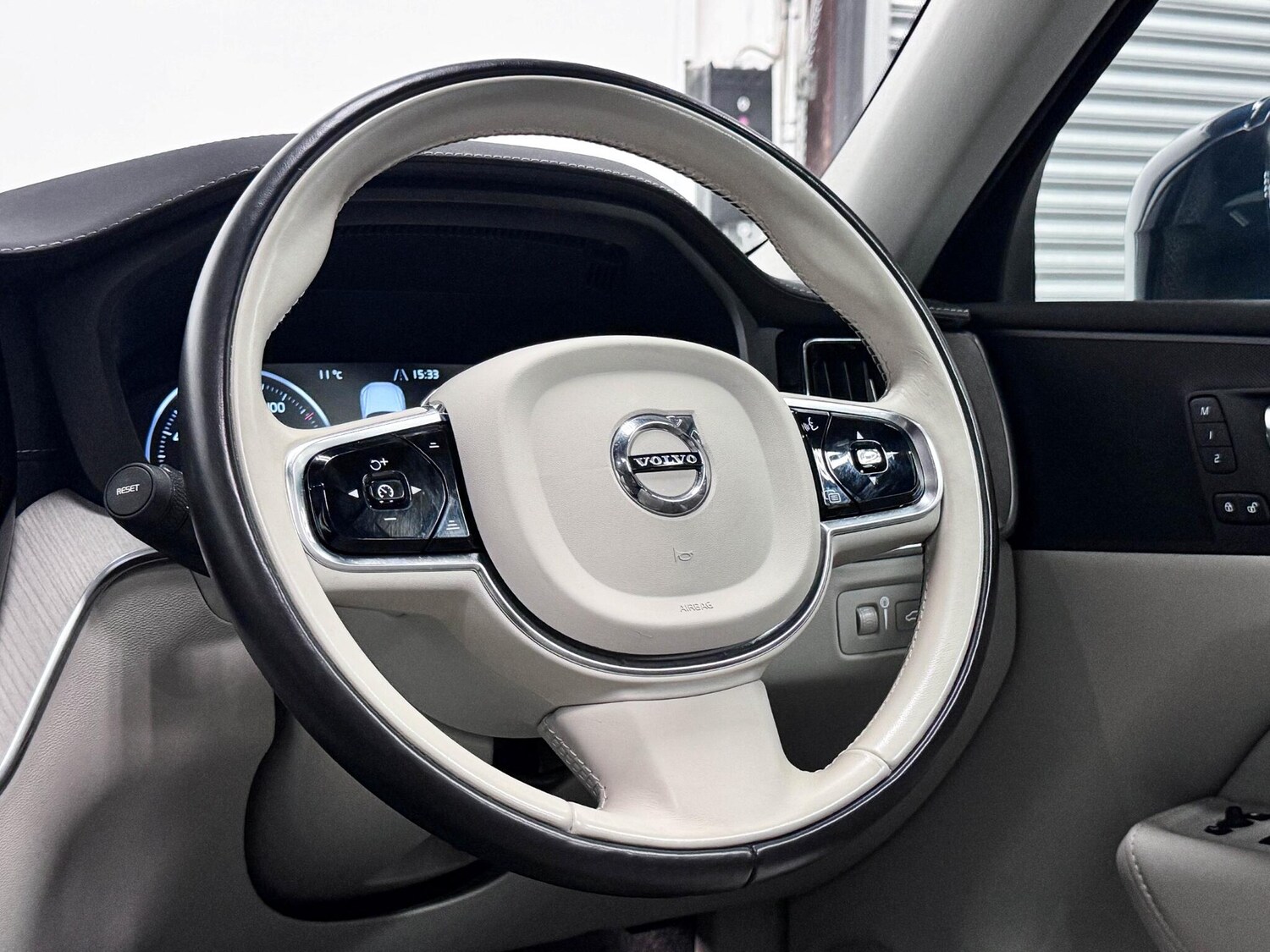 Used Volvo XC60 2021 for sale - 77377062: Photo 29