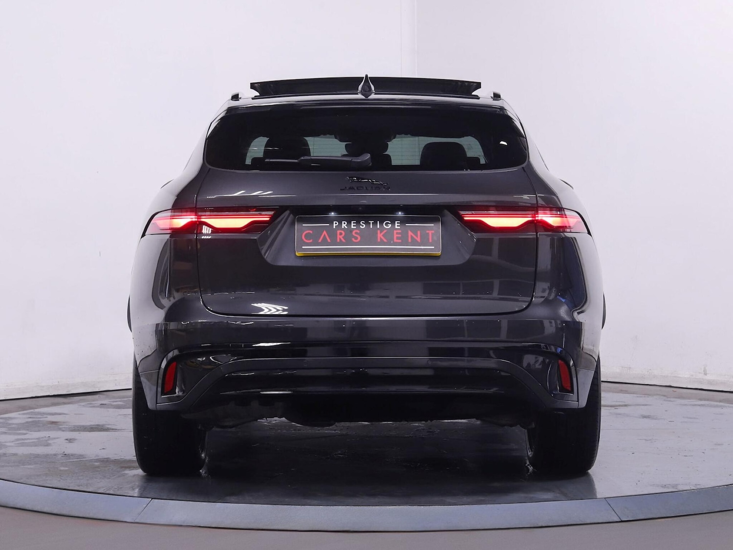 Used Jaguar F-Pace 2024 for sale - 77330451: Photo 11