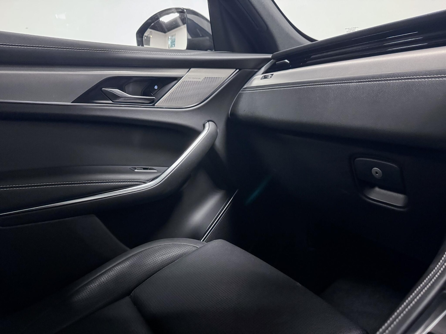 Used Jaguar F-Pace 2024 for sale - 77330451: Photo 28