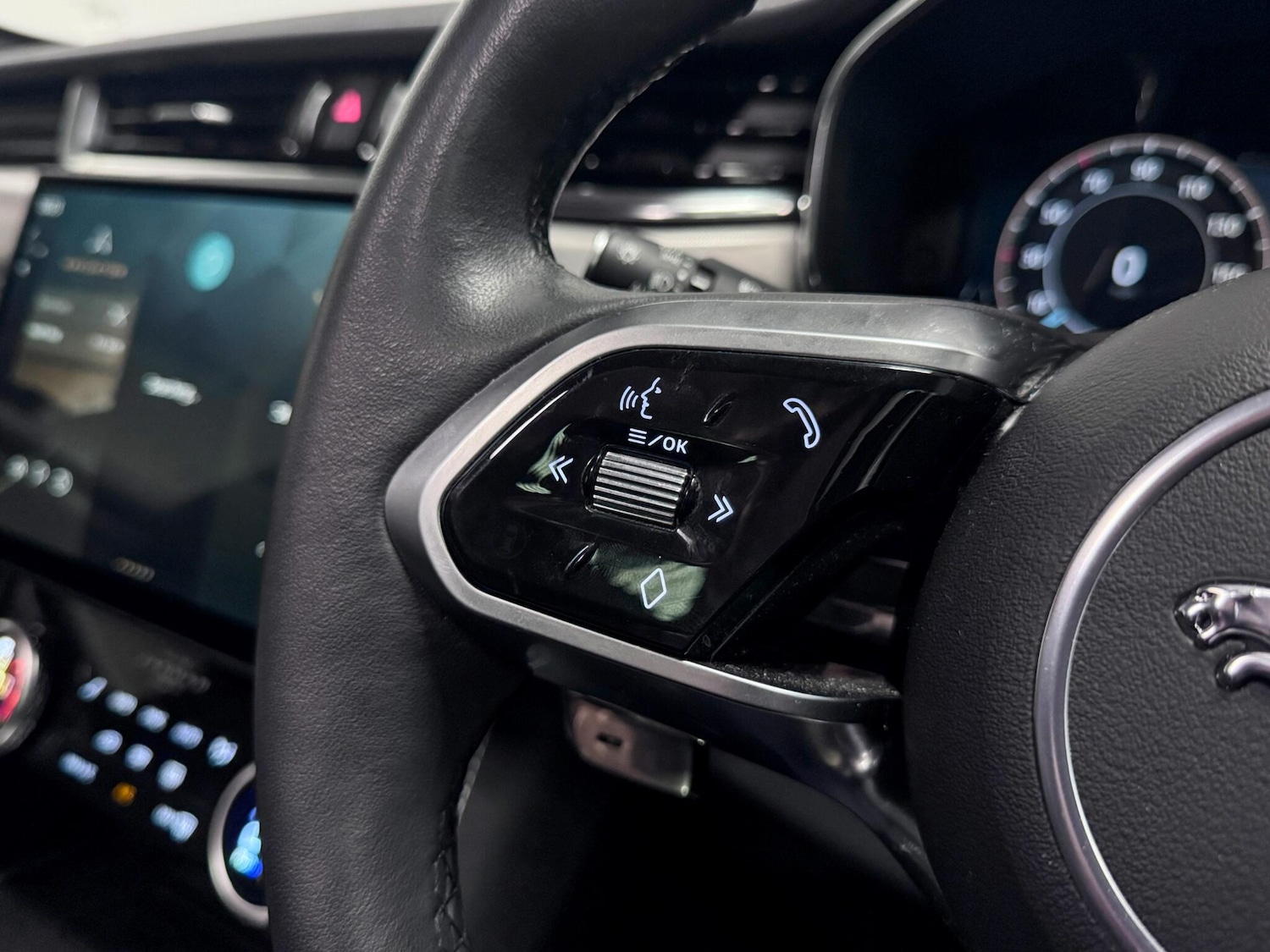 Used Jaguar F-Pace 2024 for sale - 77330451: Photo 35