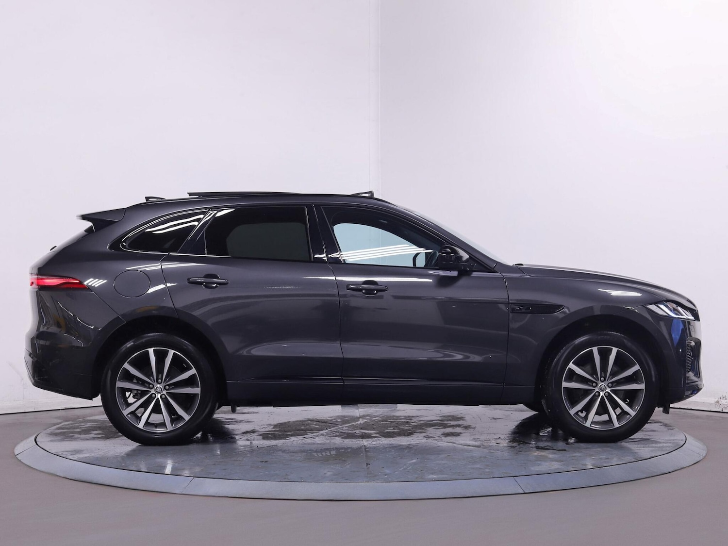 Used Jaguar F-Pace 2024 for sale - 77330451: Photo 8