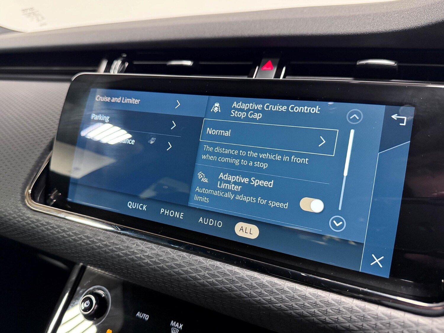 Used Land Rover Range Rover Evoque 2022 for sale - 76472156: Photo 44