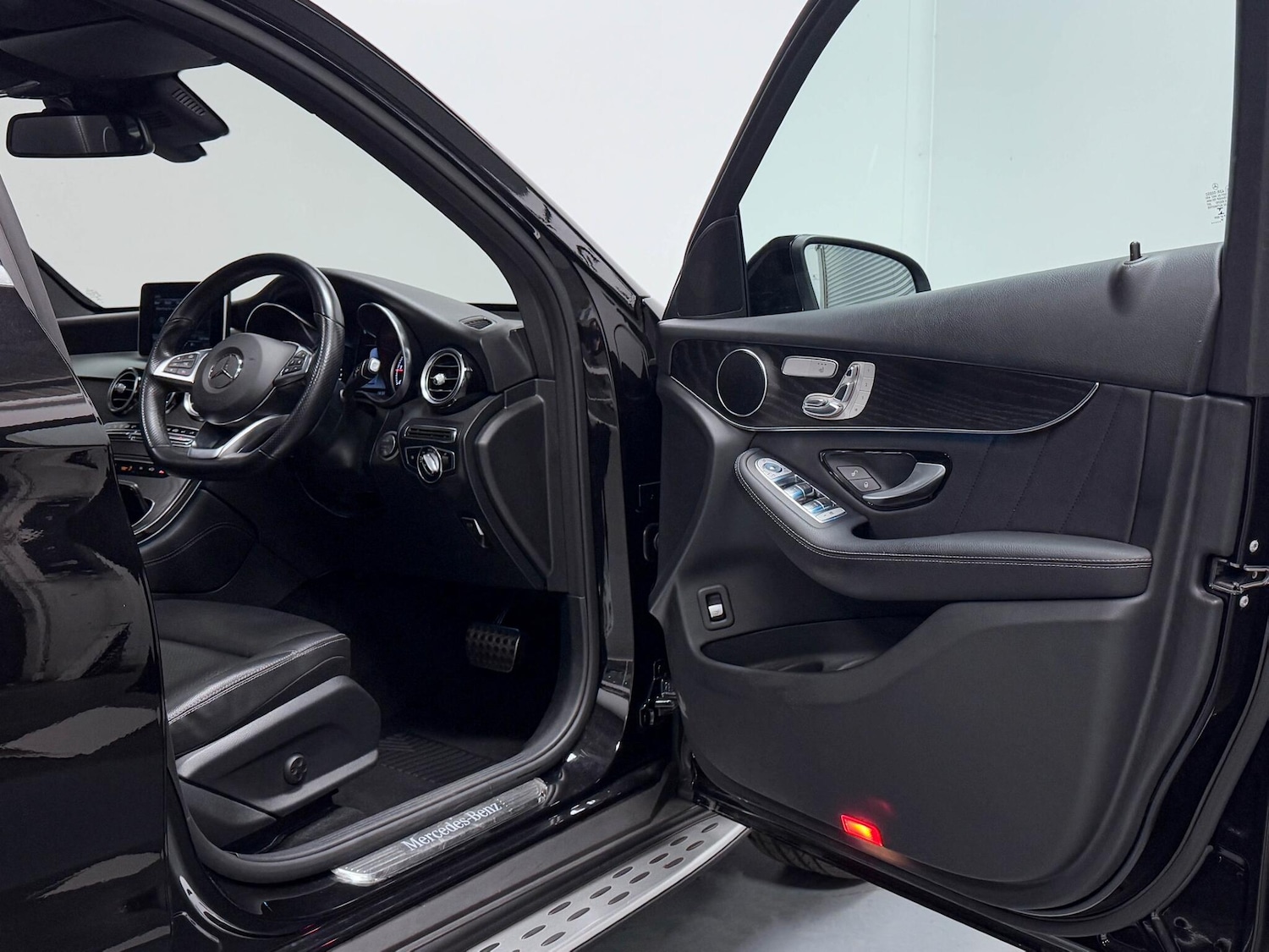 Used Mercedes-Benz GLC 2018 for sale - 76239643: Photo 16