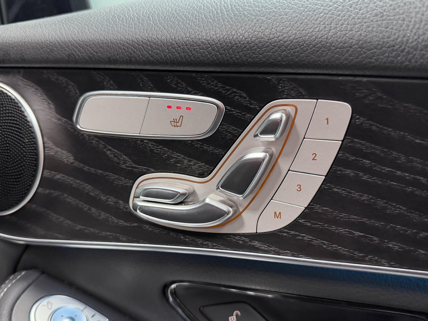 Used Mercedes-Benz GLC 2018 for sale - 76239643: Photo 17