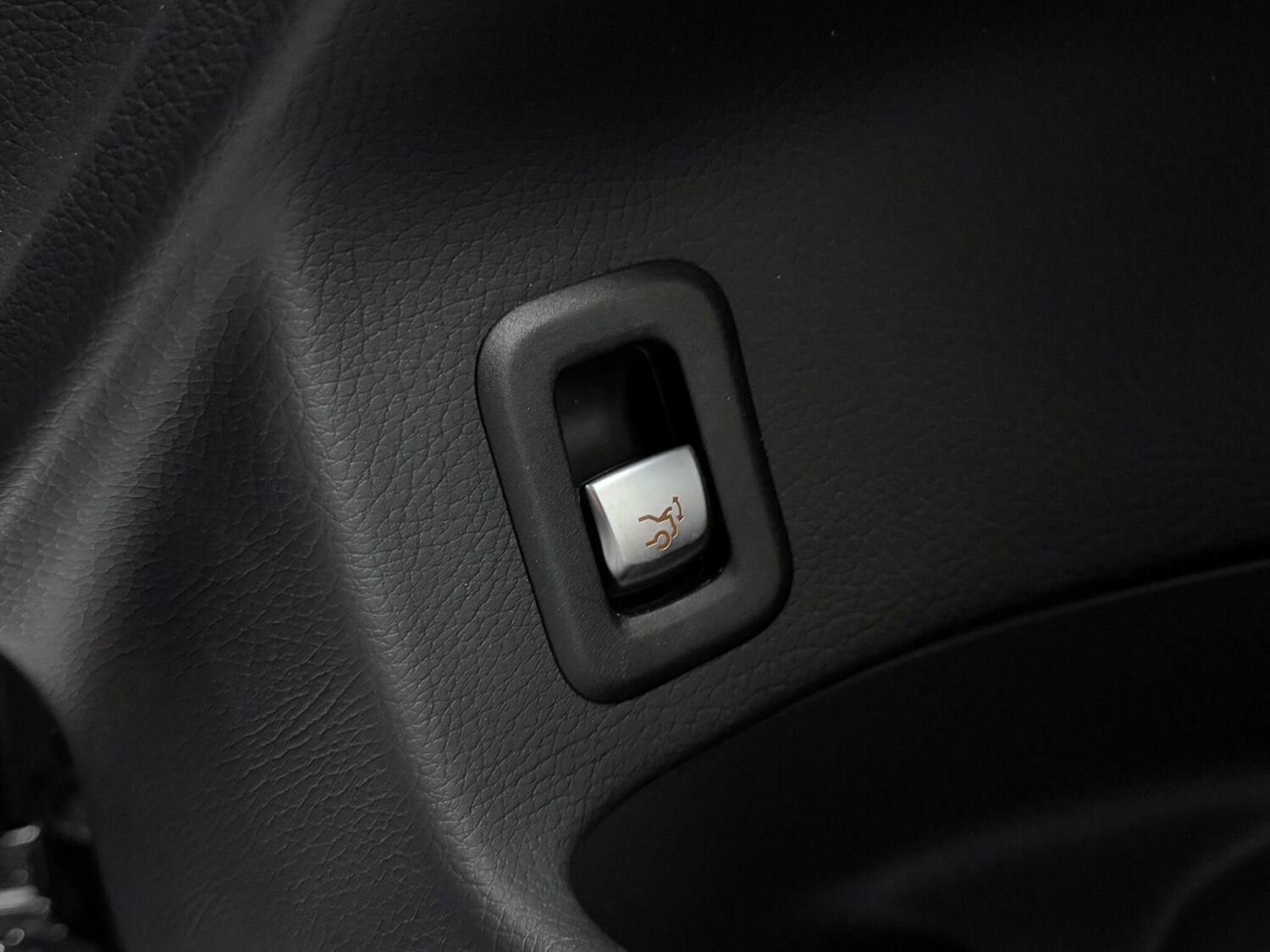 Used Mercedes-Benz GLC 2018 for sale - 76239643: Photo 19