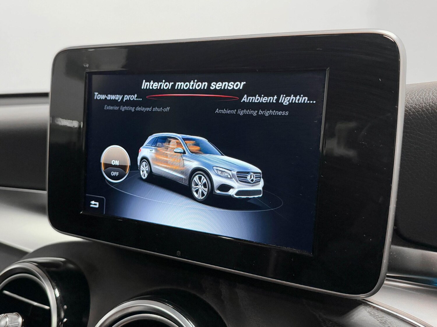 Used Mercedes-Benz GLC 2018 for sale - 76239643: Photo 51