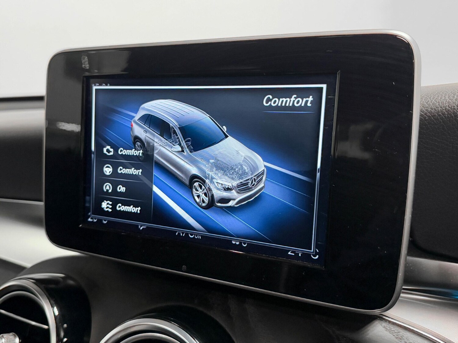 Used Mercedes-Benz GLC 2018 for sale - 76239643: Photo 57