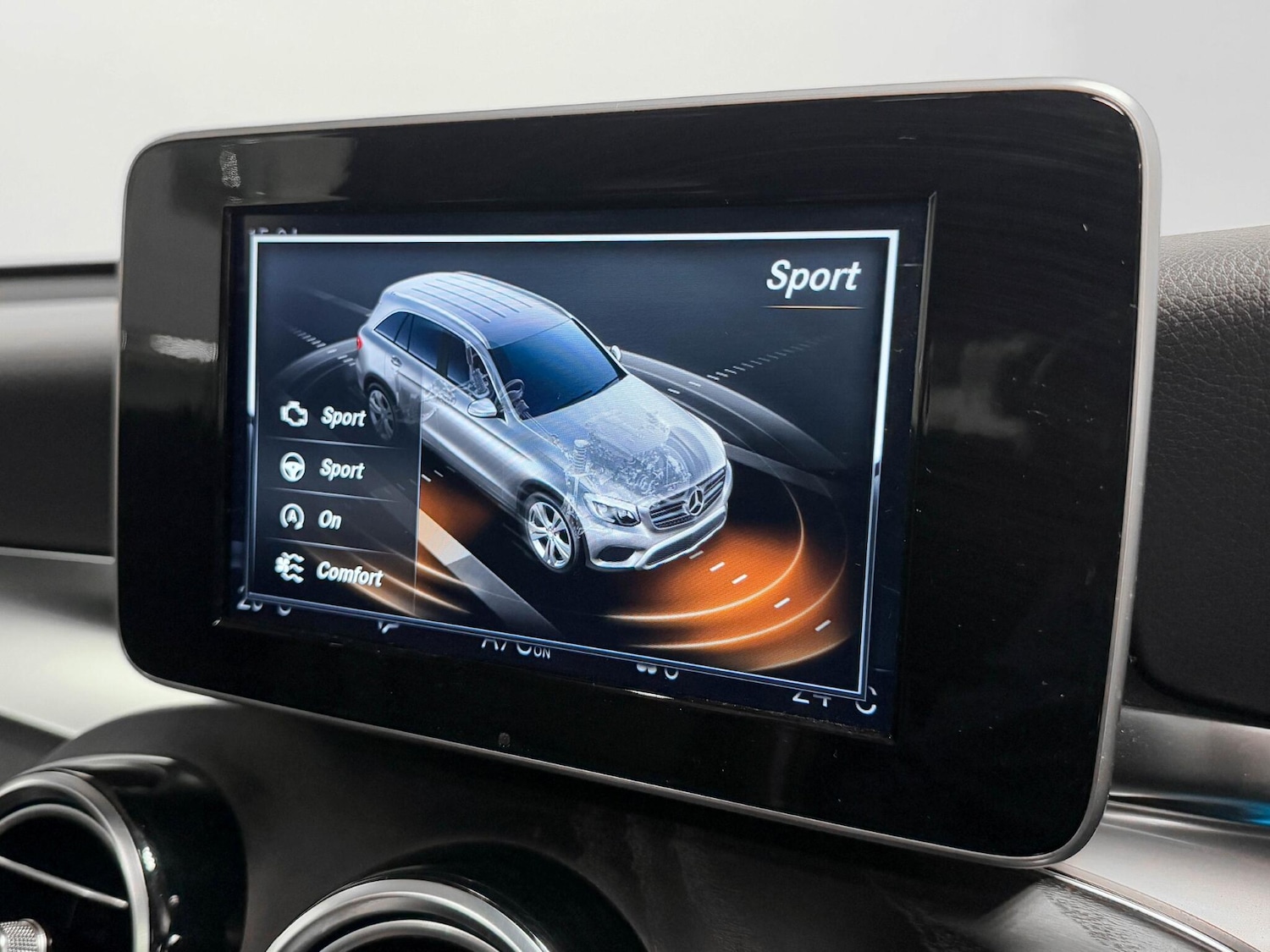 Used Mercedes-Benz GLC 2018 for sale - 76239643: Photo 58