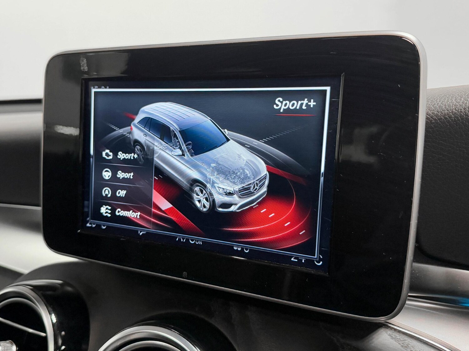 Used Mercedes-Benz GLC 2018 for sale - 76239643: Photo 59