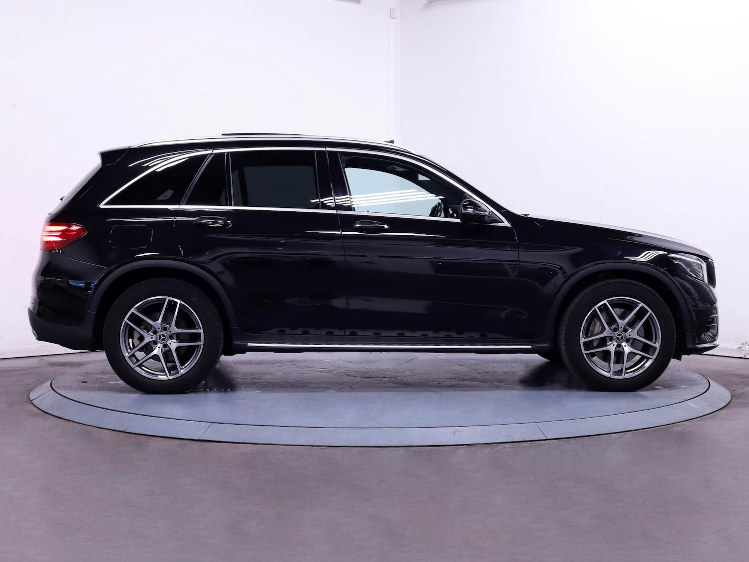 Used Mercedes-Benz GLC 2018 for sale - 76239643: Photo 8