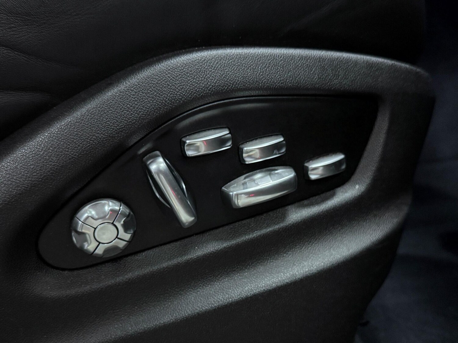 Used Porsche Cayenne 2020 for sale - 77612001: Photo 24