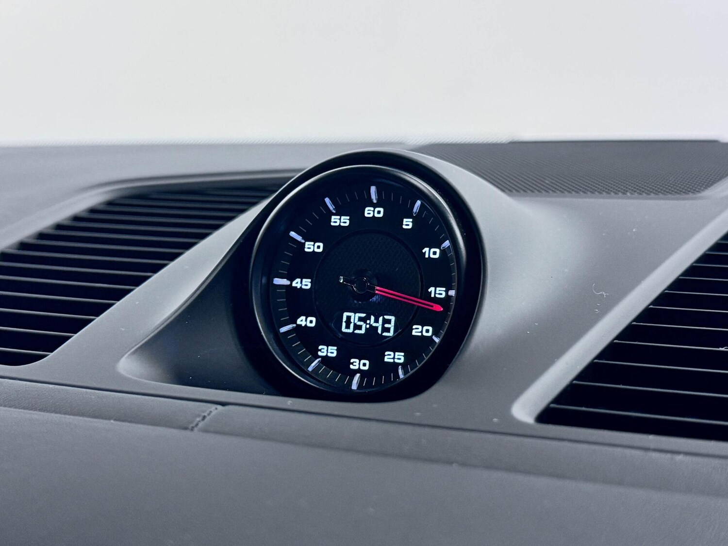 Used Porsche Cayenne 2020 for sale - 77612001: Photo 38