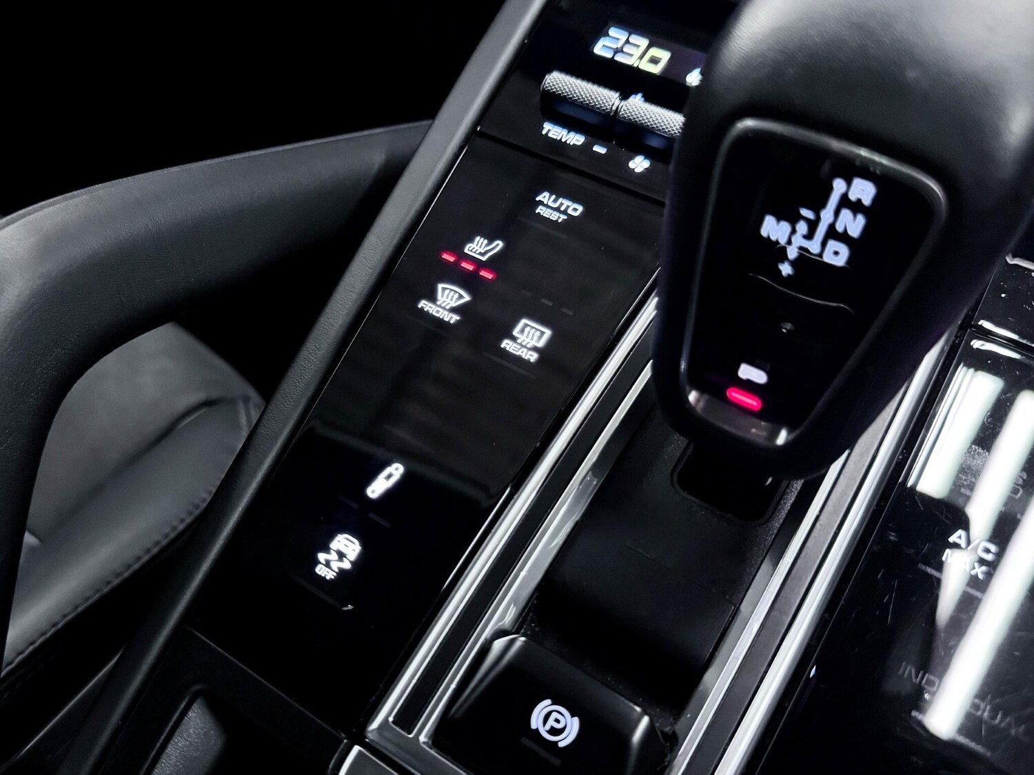 Used Porsche Cayenne 2020 for sale - 77612001: Photo 42