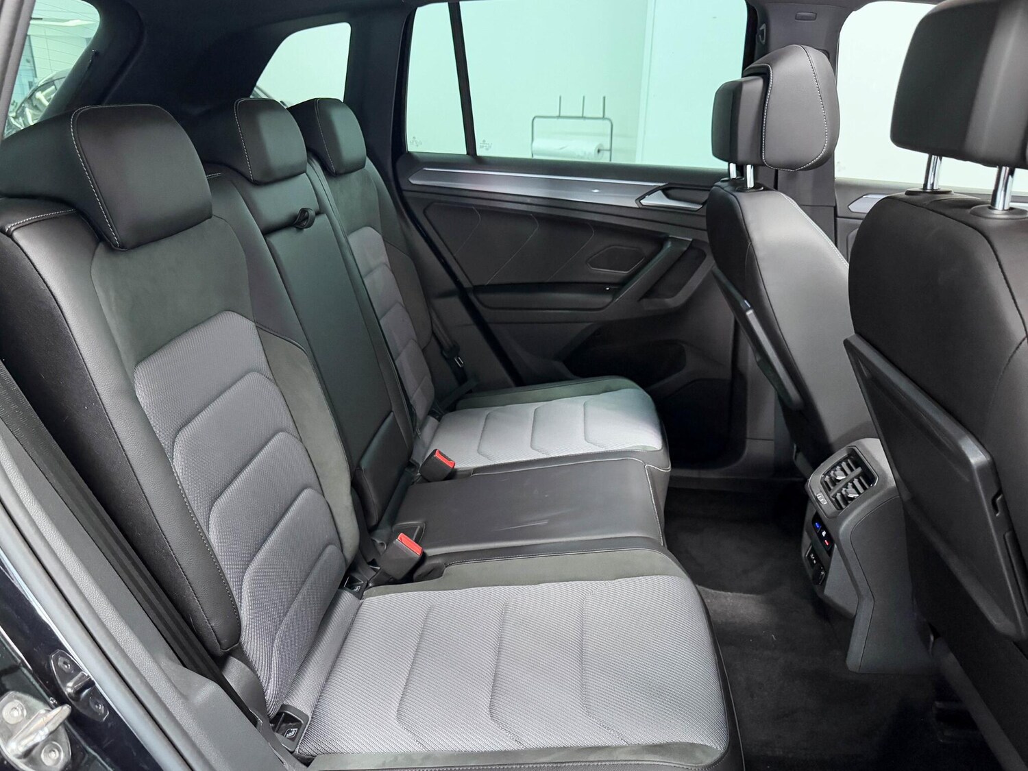 Used Volkswagen Tiguan 2020 for sale - 75965067: Photo 24