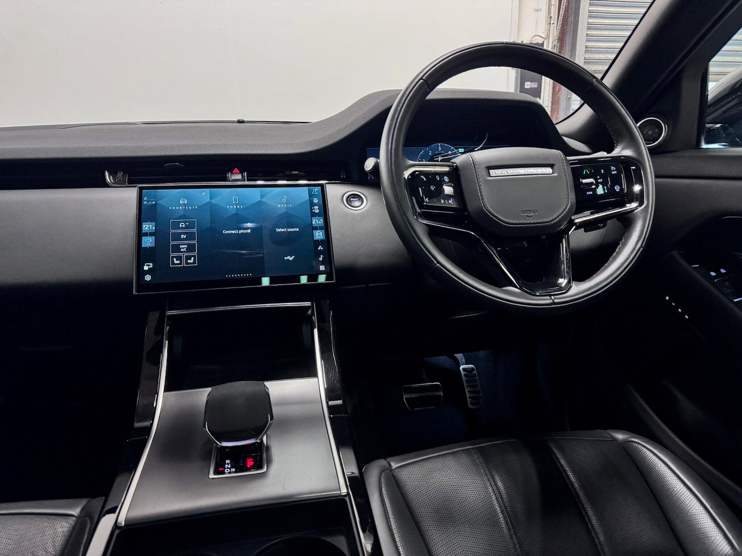 Used Land Rover Range Rover Evoque 2024 for sale - 77456211: Photo 31