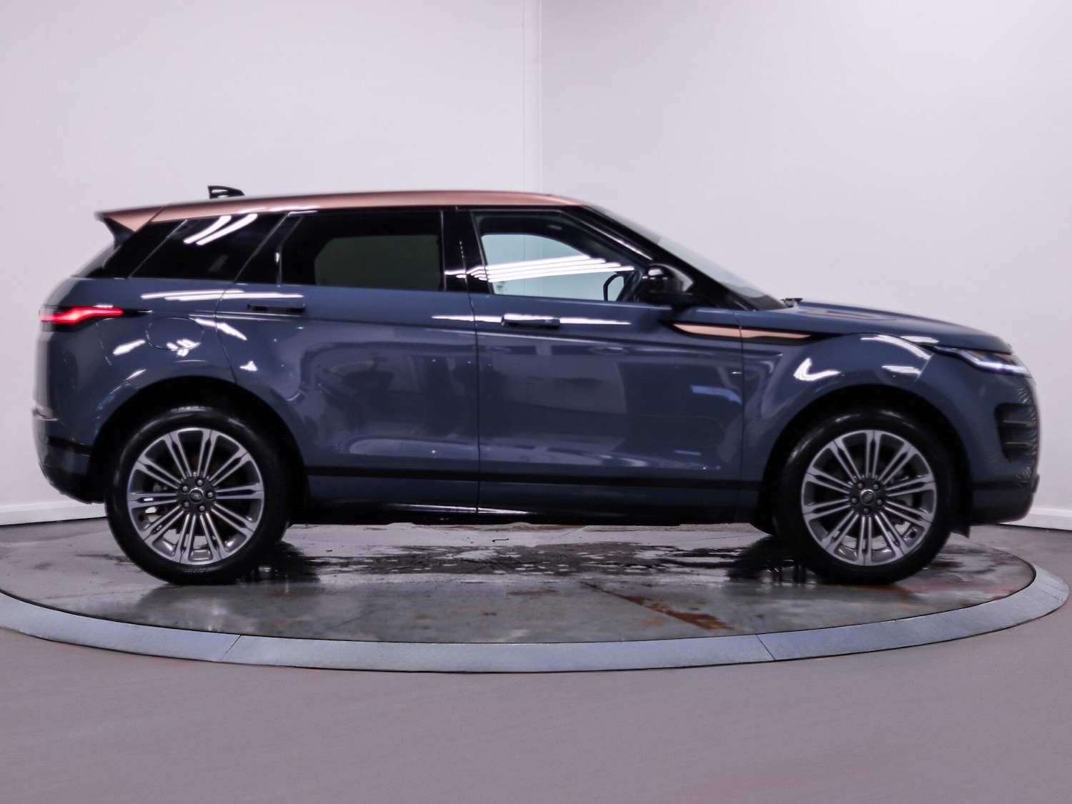 Used Land Rover Range Rover Evoque 2024 for sale - 77456211: Photo 8