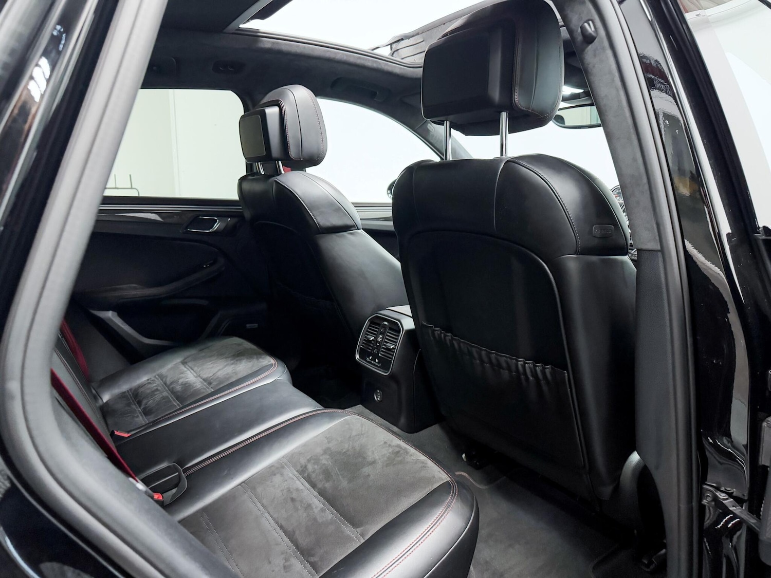 Used Porsche Macan 2018 for sale - 77040917: Photo 29