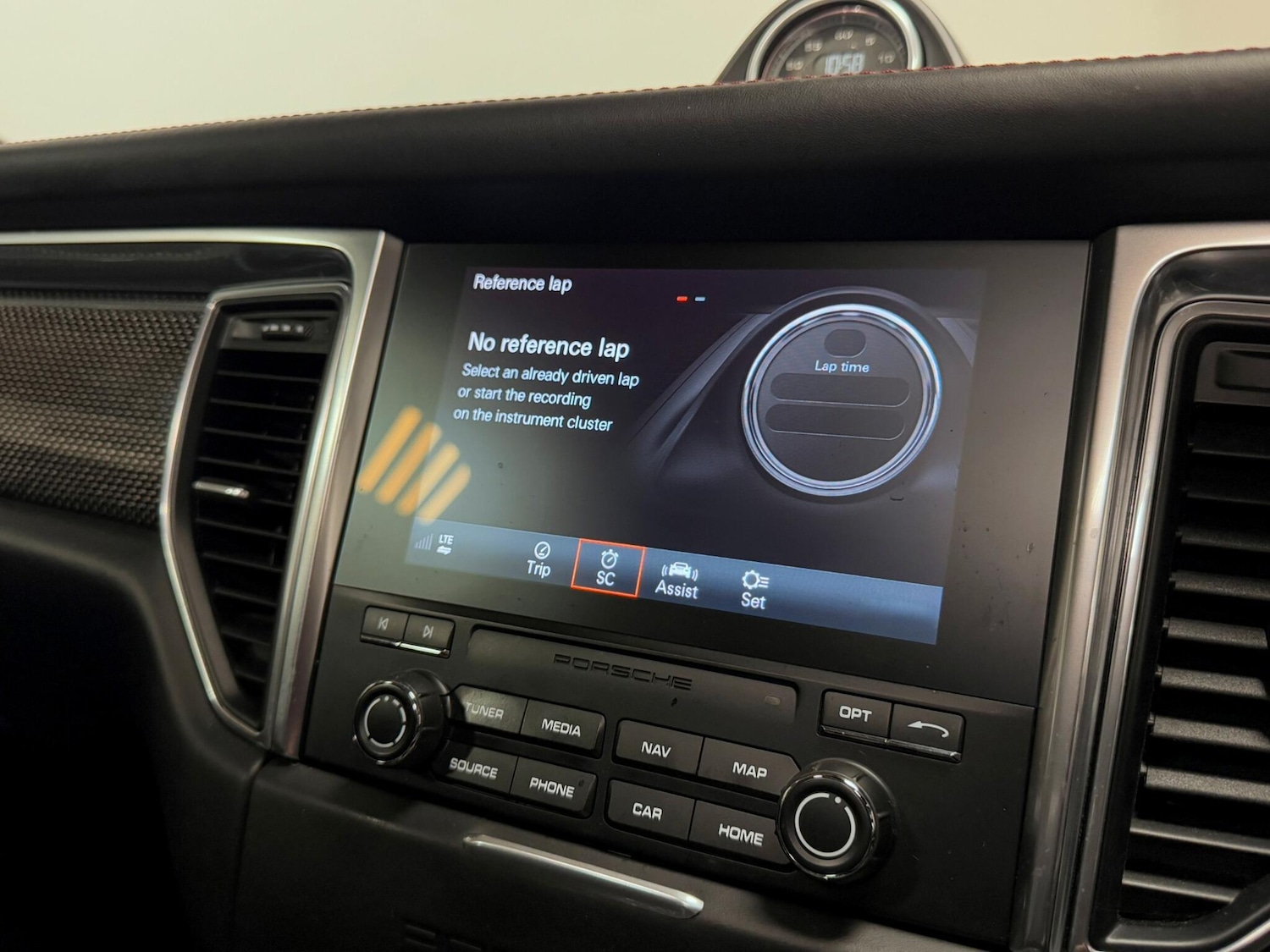 Used Porsche Macan 2018 for sale - 77040917: Photo 54