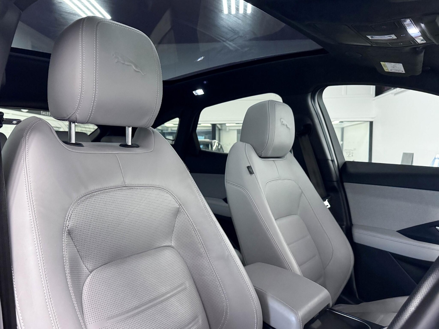 Used Jaguar E-Pace 2022 for sale - 76839422: Photo 23