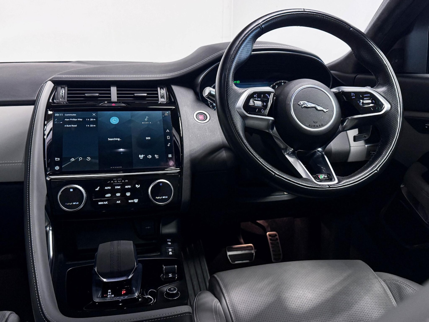 Used Jaguar E-Pace 2022 for sale - 76839422: Photo 37