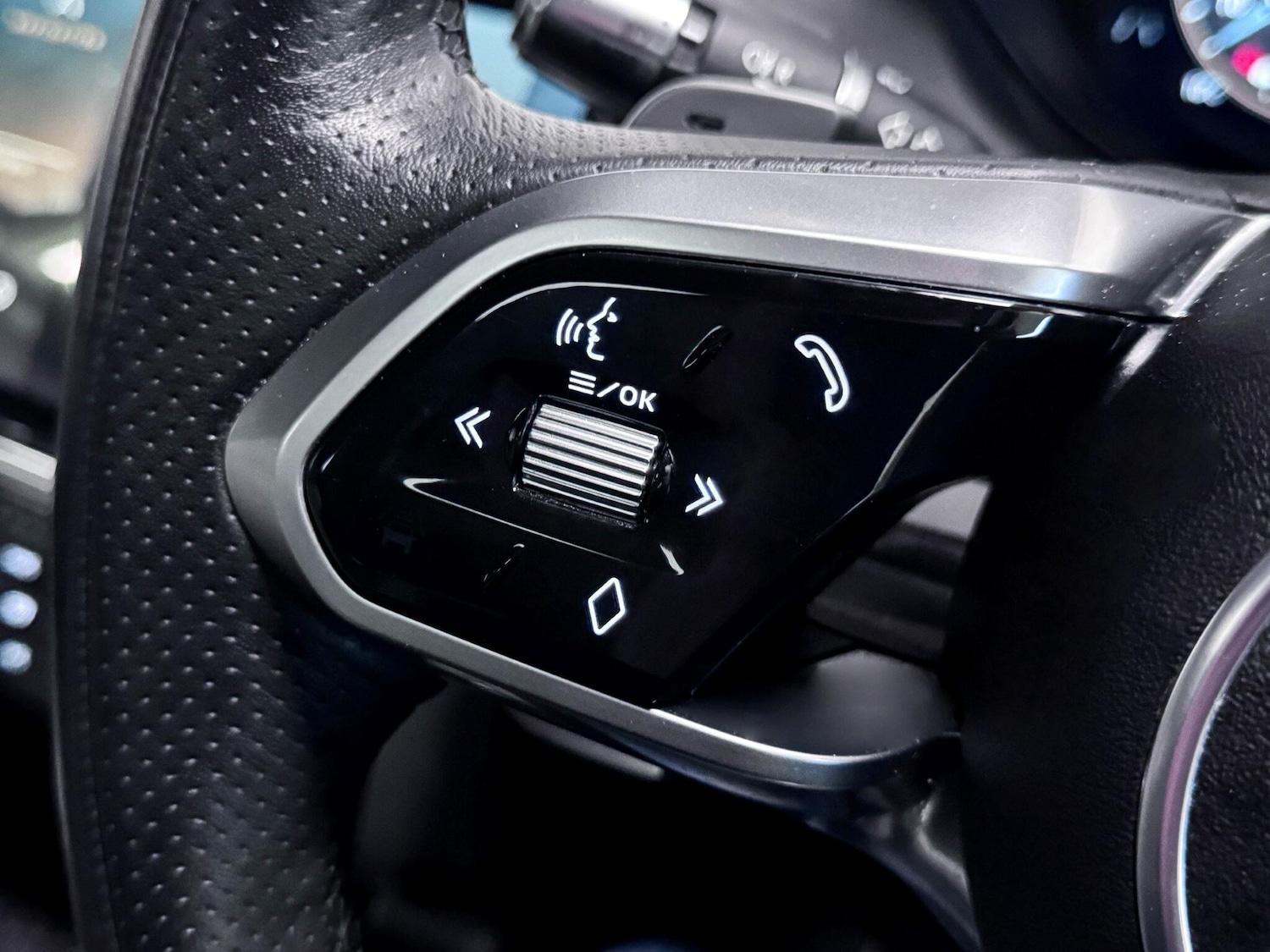 Used Jaguar E-Pace 2022 for sale - 76839422: Photo 39