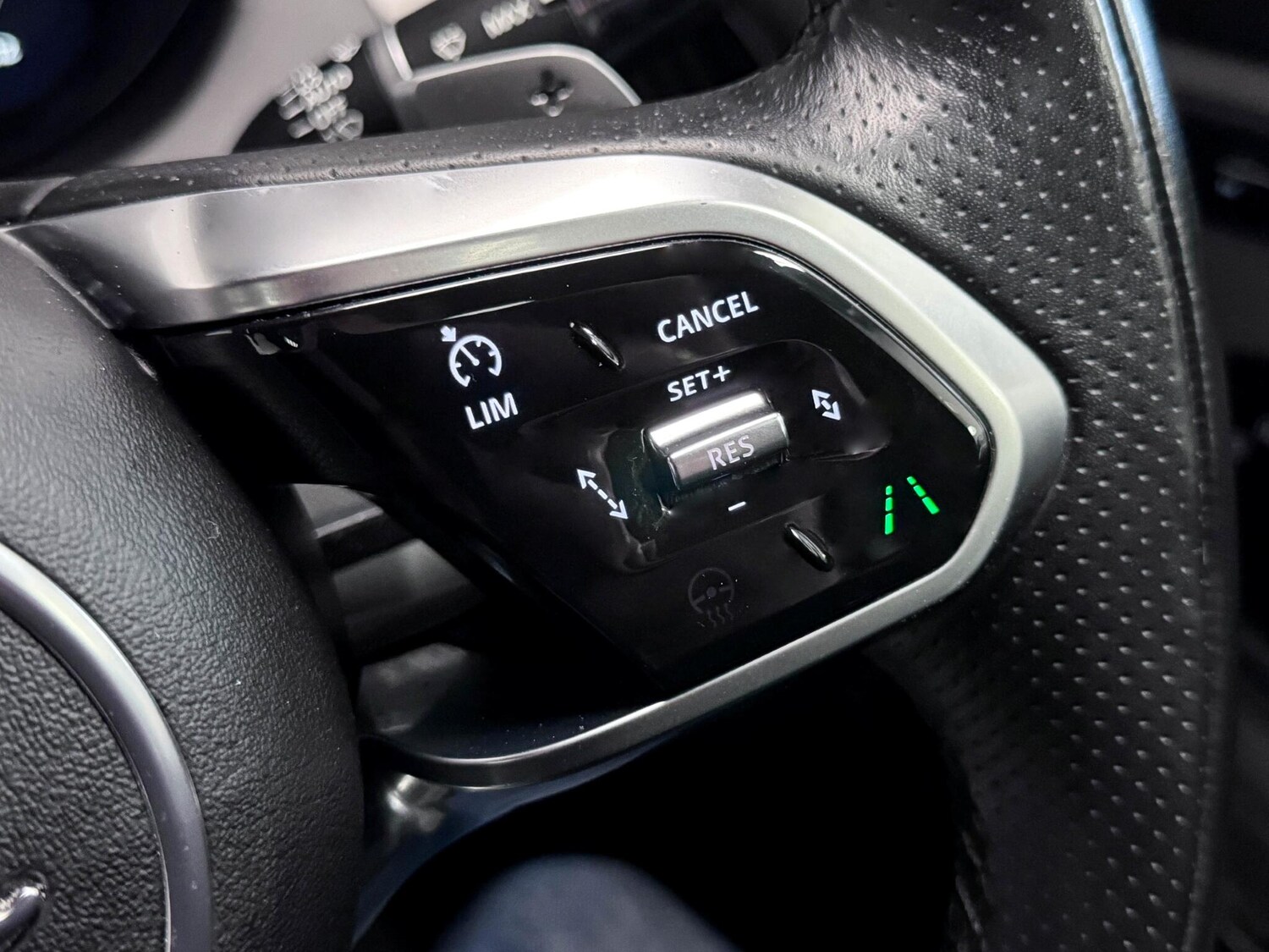 Used Jaguar E-Pace 2022 for sale - 76839422: Photo 41