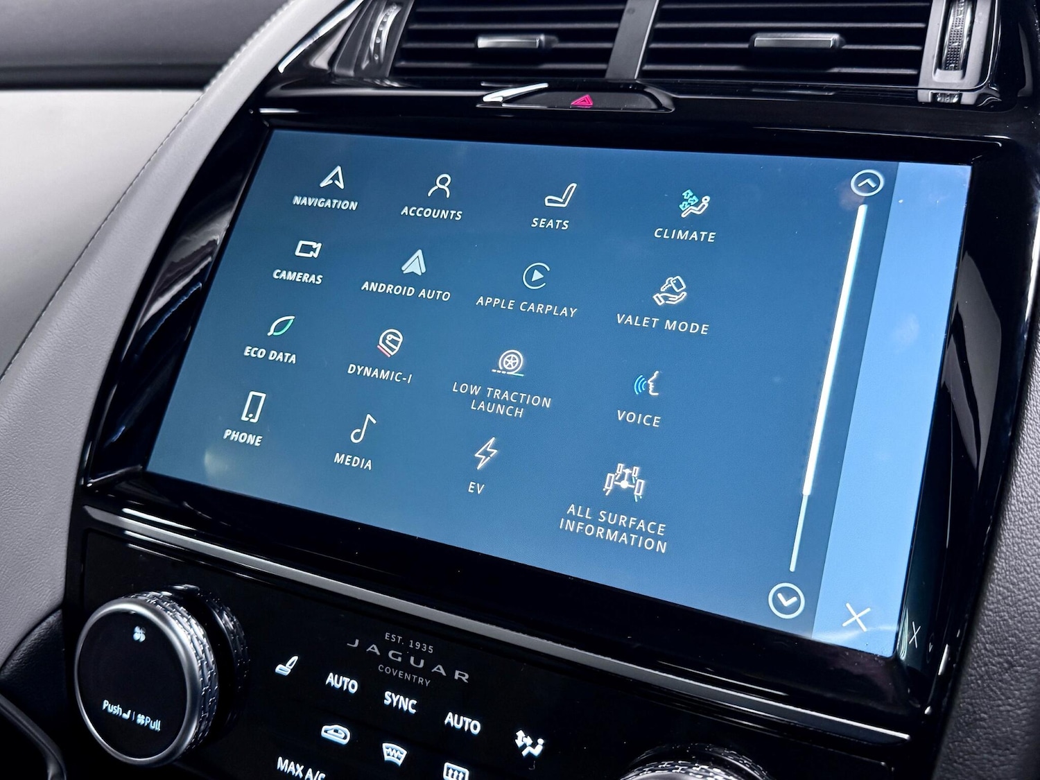 Used Jaguar E-Pace 2022 for sale - 76839422: Photo 42