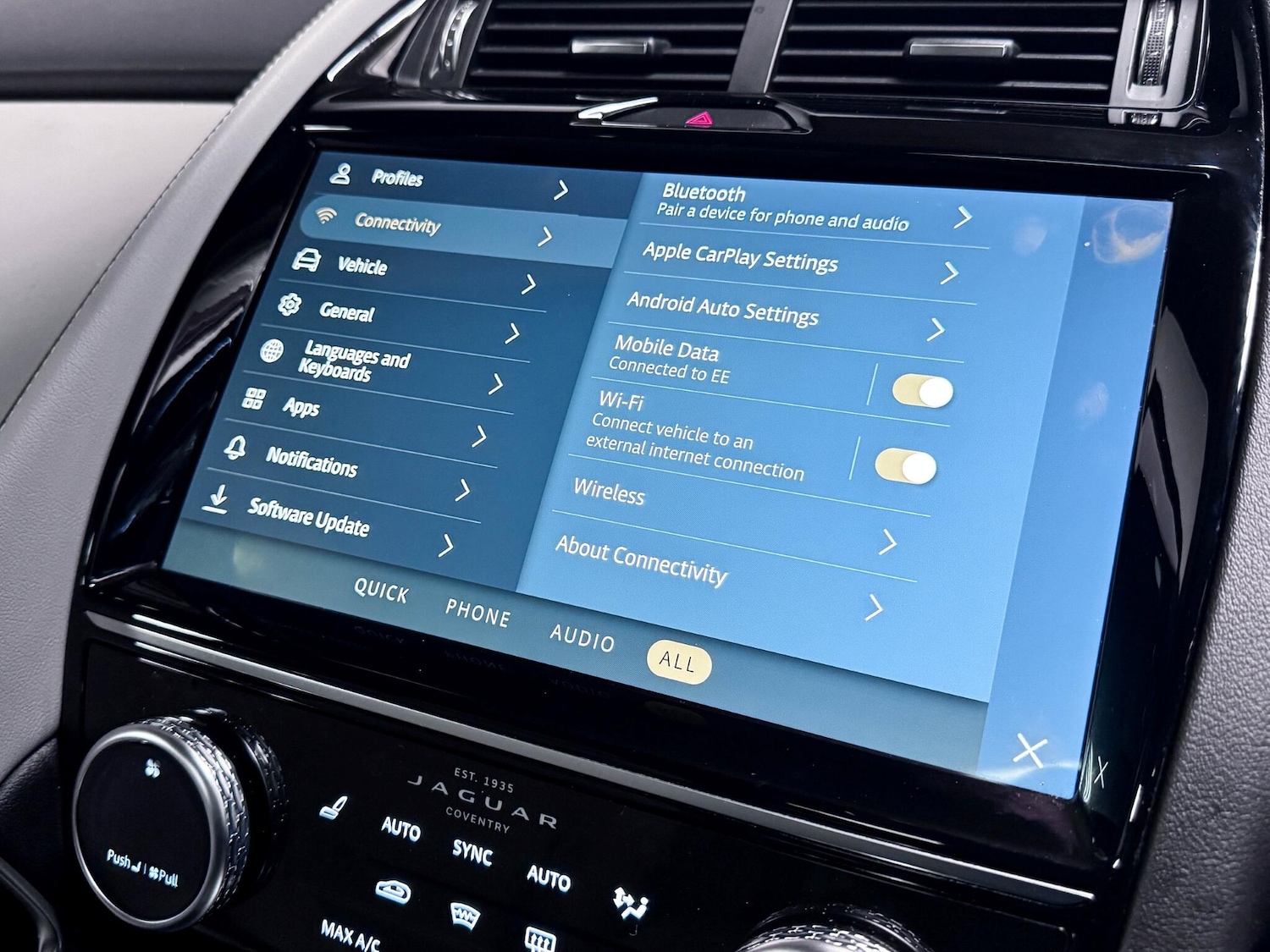 Used Jaguar E-Pace 2022 for sale - 76839422: Photo 45