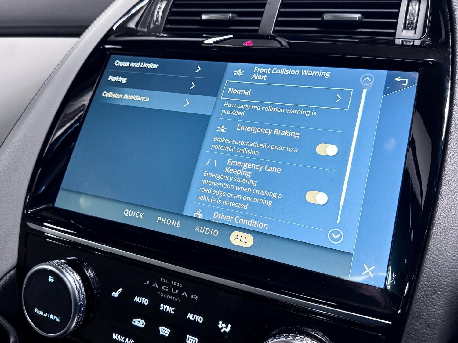 Used Jaguar E-Pace 2022 for sale - 76839422: Photo 49