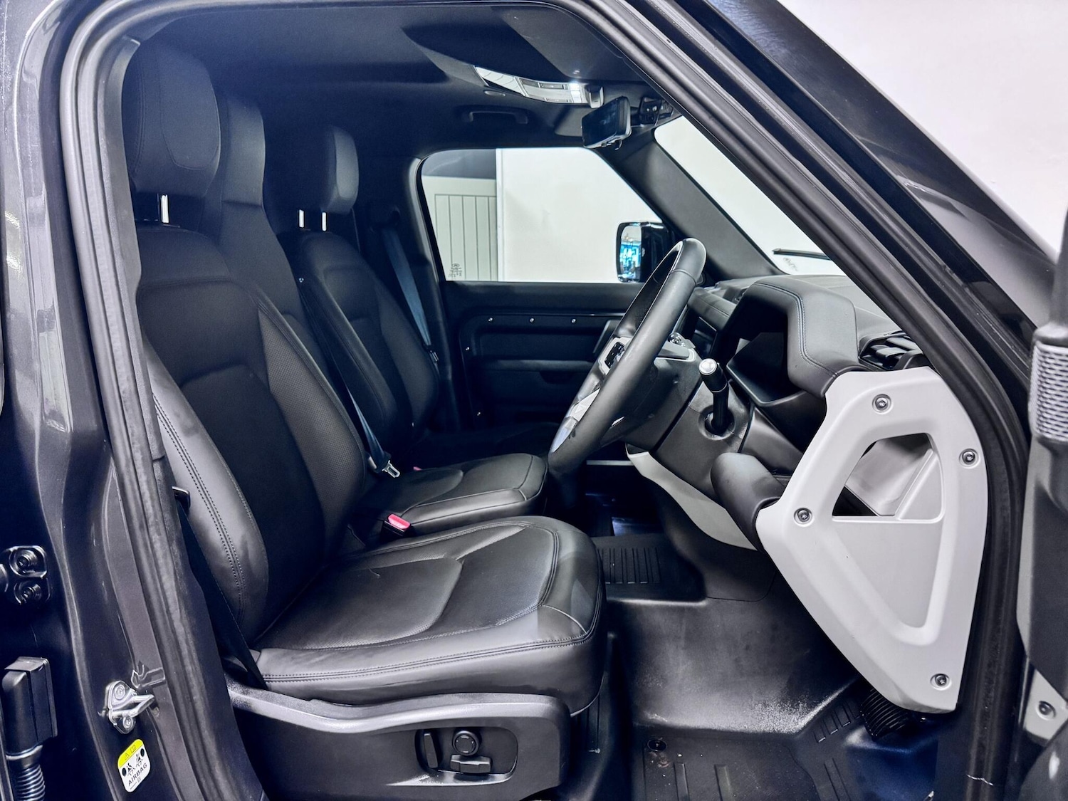 Used Land Rover Defender 2024 for sale - 77612390: Photo 22